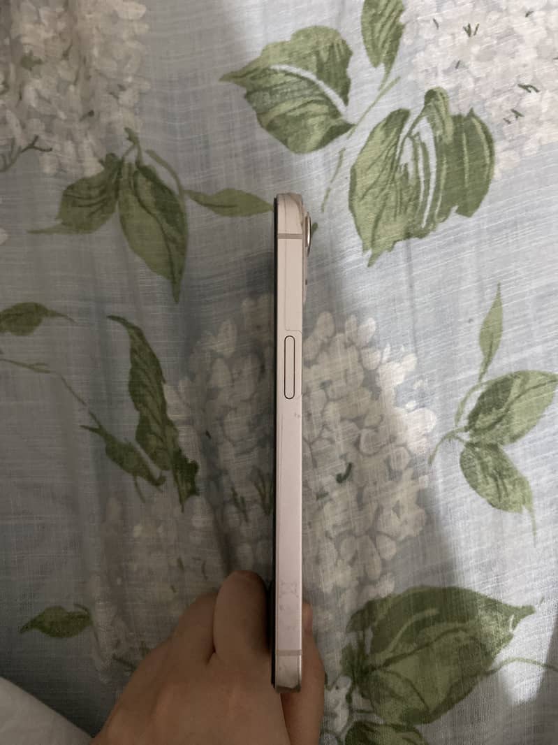 Apple iPhone 13 1