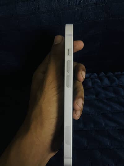 Apple iPhone 14