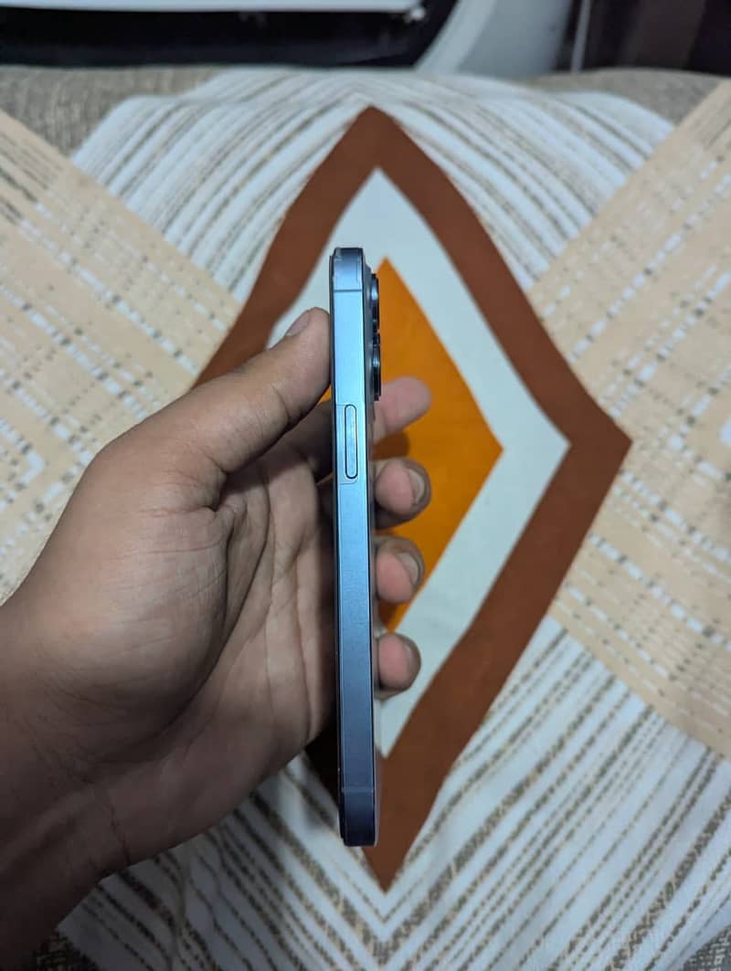 Apple iPhone 13 Pro 4