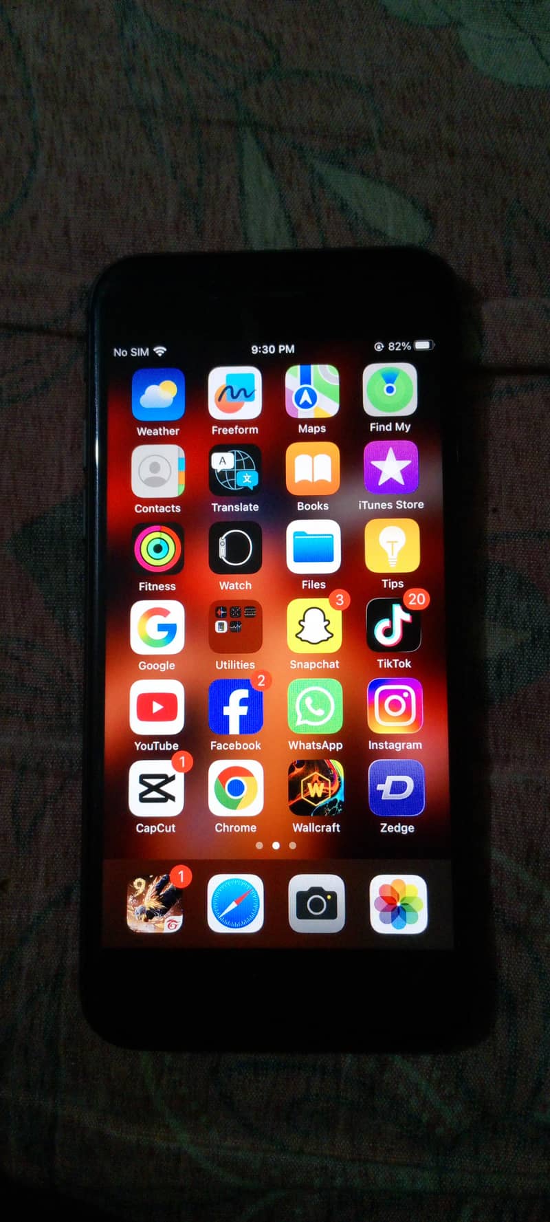 Apple iPhone 8 1