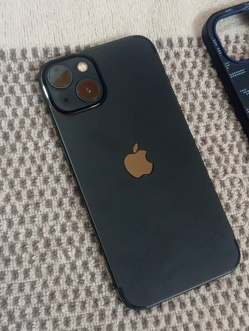 Apple iPhone 13 1