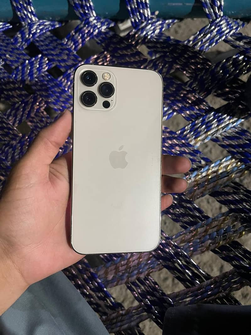 Apple iPhone 12 Pro 0