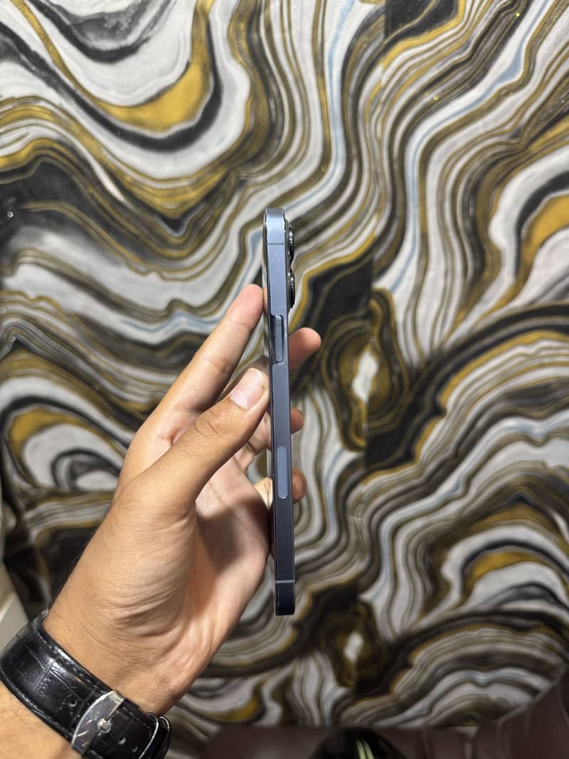 Apple iPhone 13 Pro Max 5