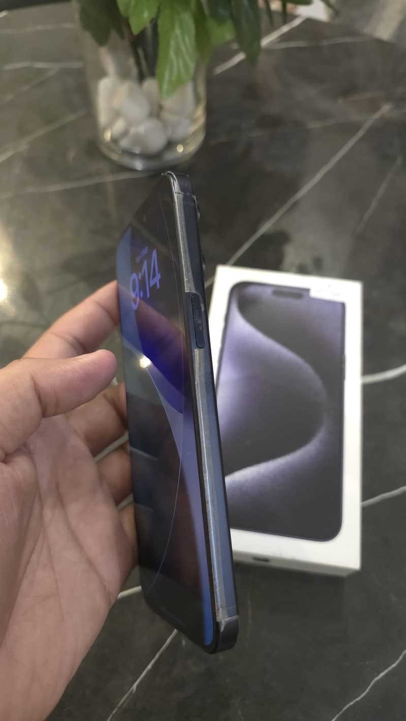 Apple iPhone 15 Pro Max 5
