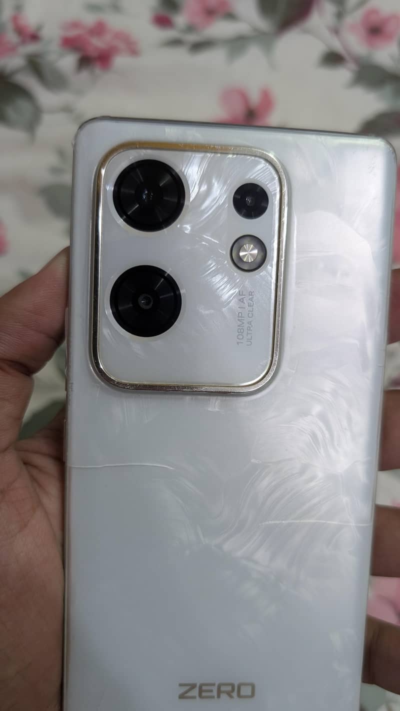 Infinix Zero 30 4
