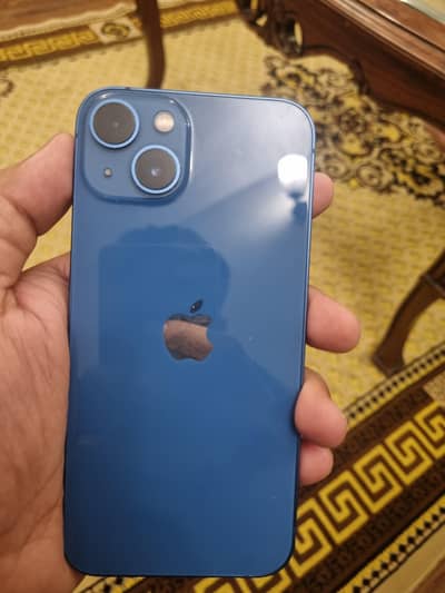 Apple iPhone 13