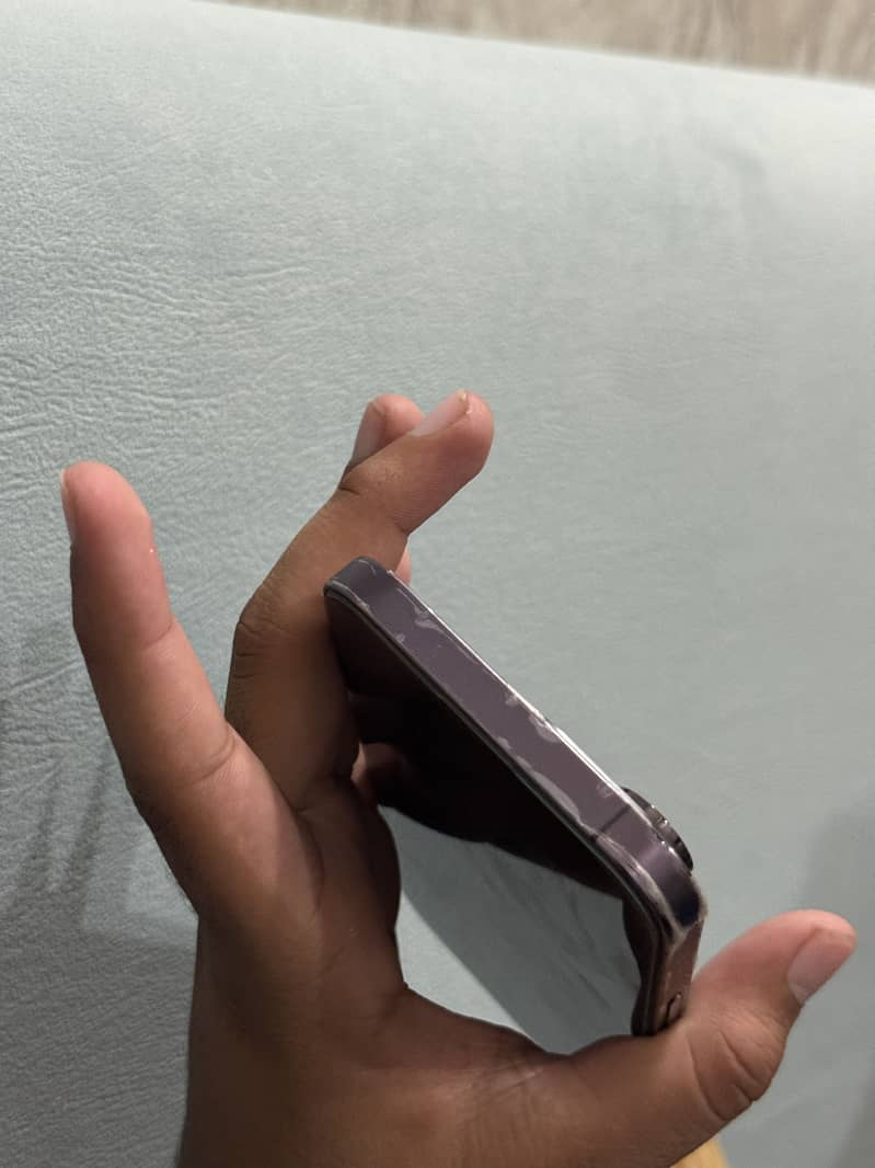 Apple iPhone 14 Pro Max 1