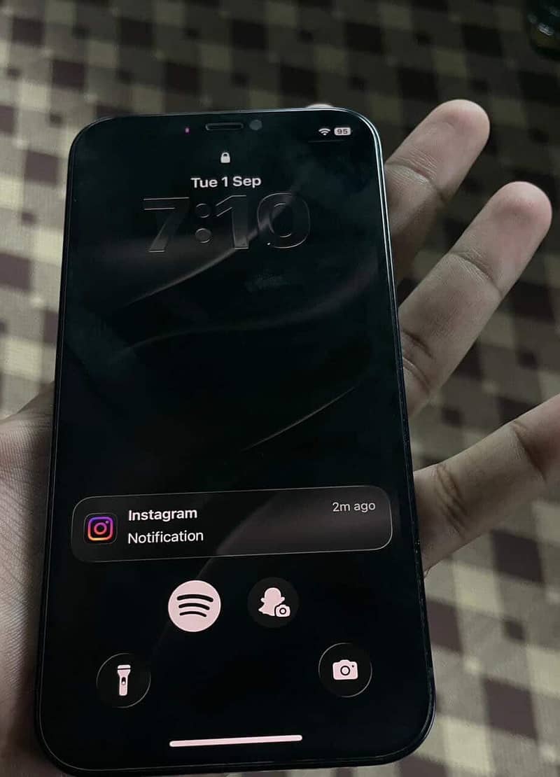 Apple iPhone 12 0