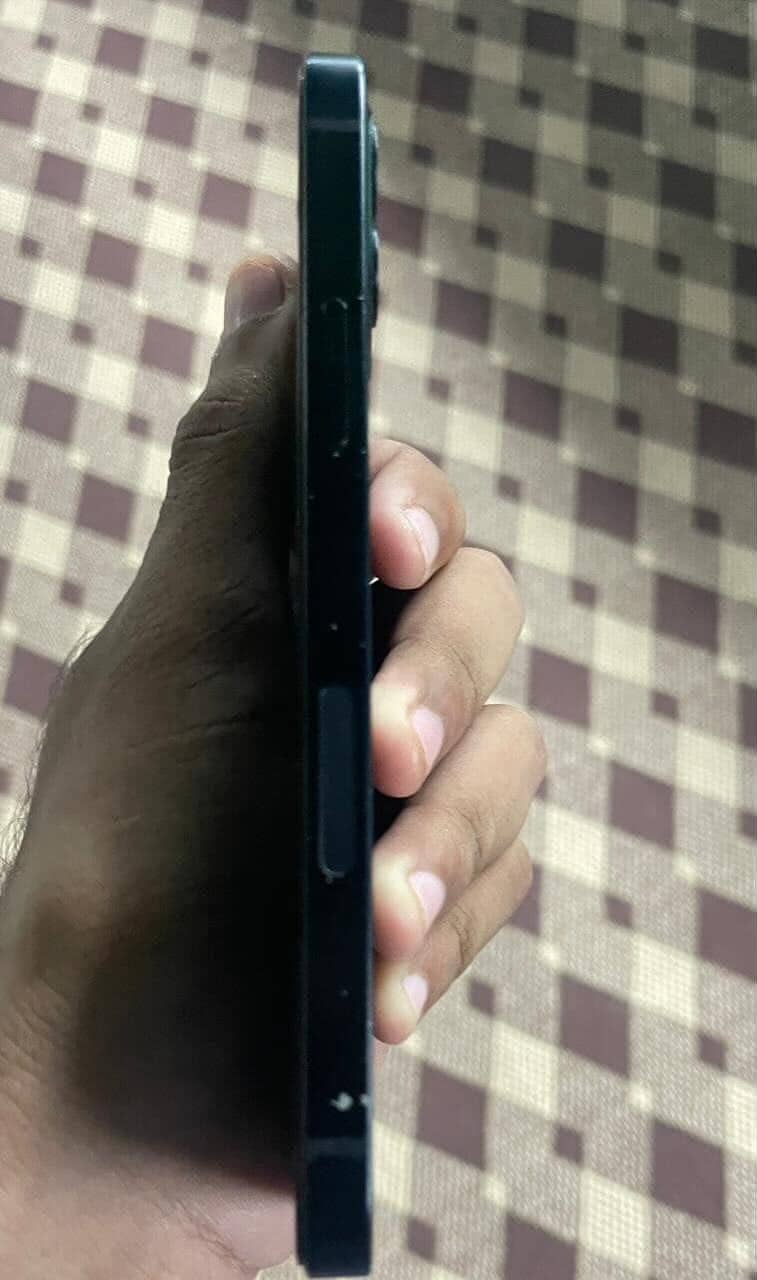 Apple iPhone 12 2