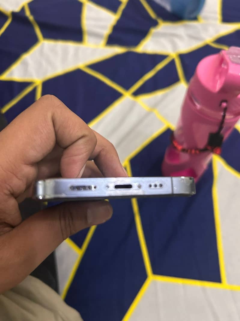 Apple iPhone 13 Pro 2