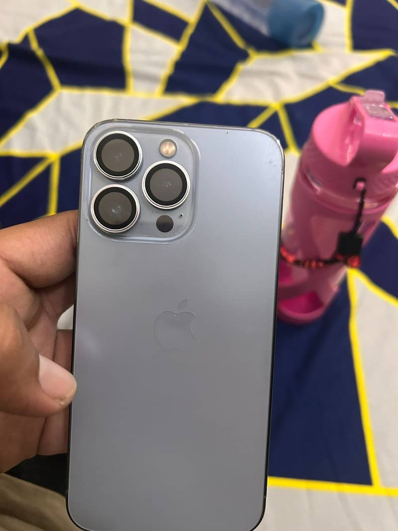 Apple iPhone 13 Pro 3