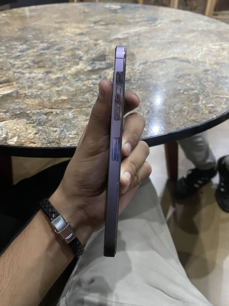 Apple iPhone 14 Pro Max 1