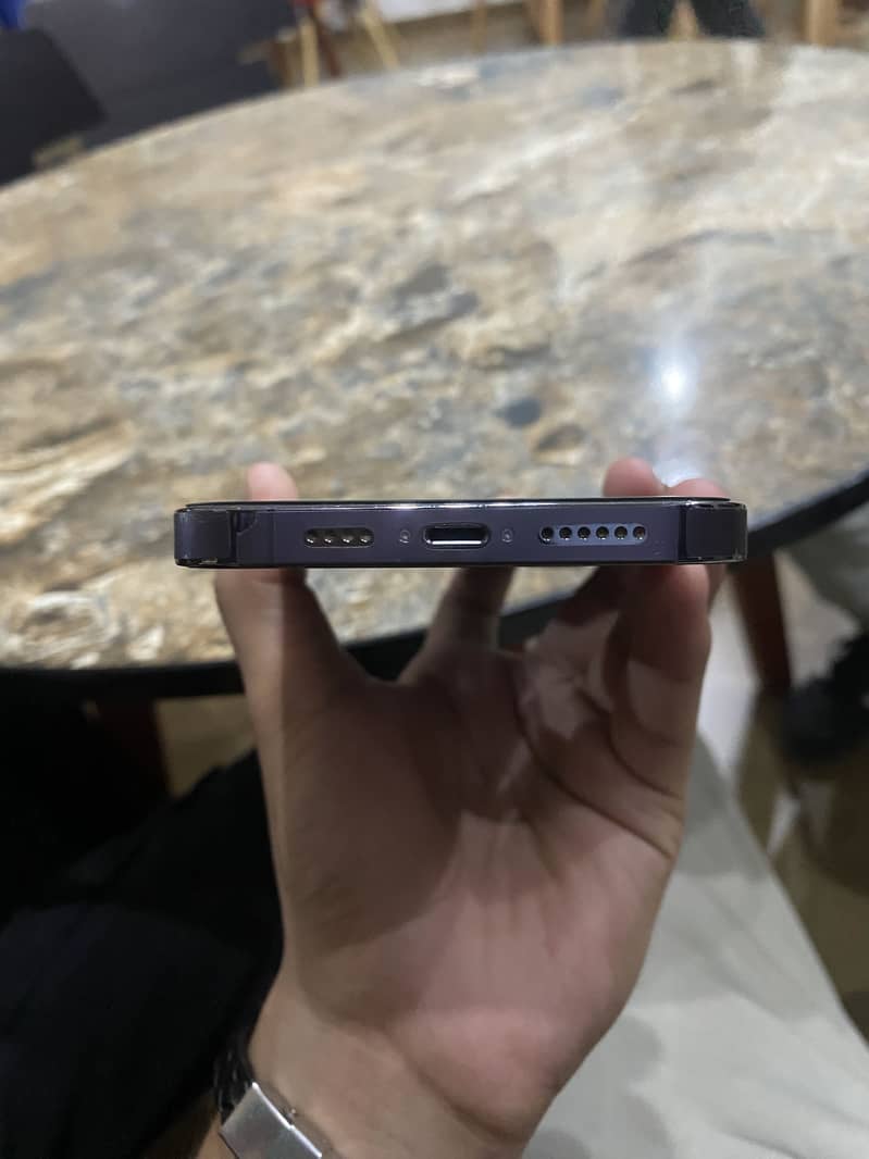 Apple iPhone 14 Pro Max 4