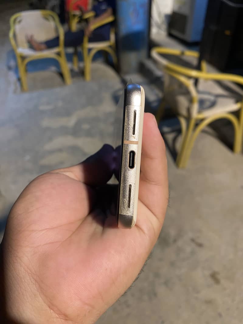 Google Pixel 8 2