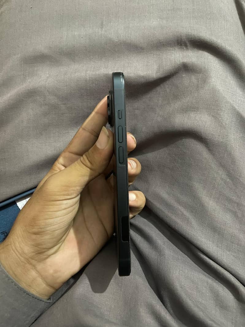 Apple iPhone 14 2