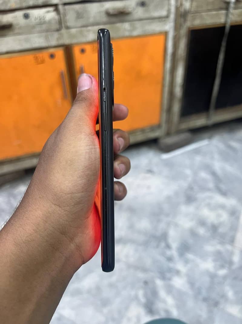 One Plus 9 Pro 4