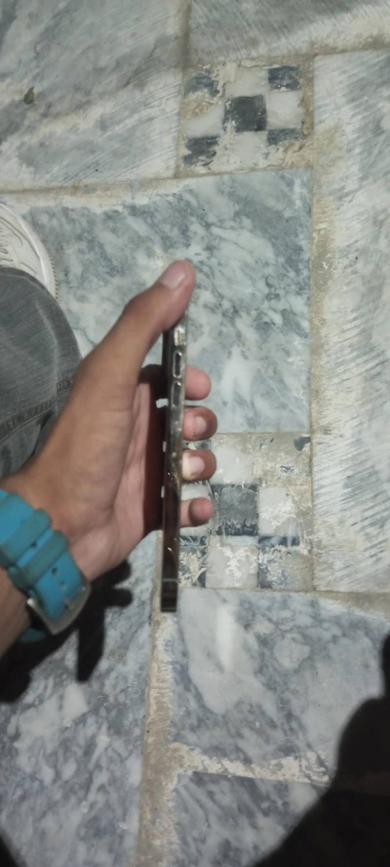 Apple iPhone 13 Pro Max 4