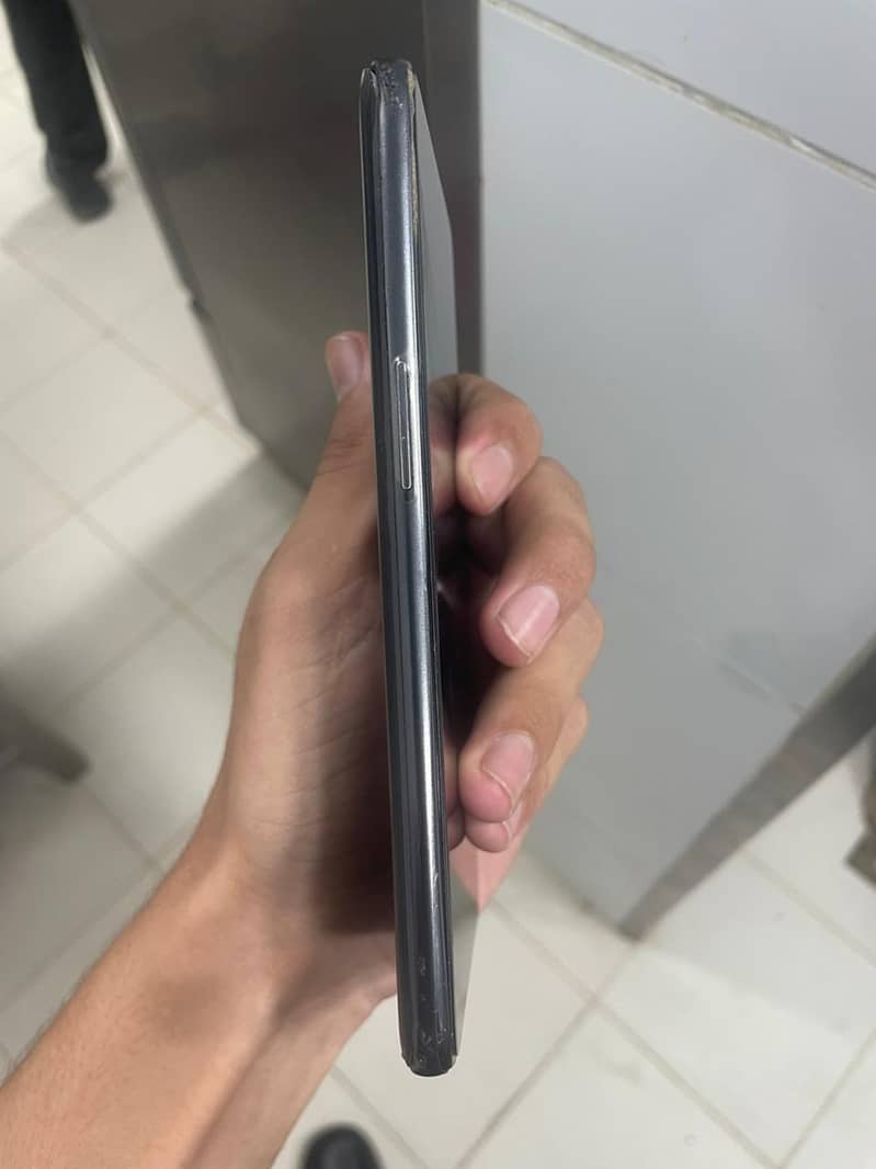 One Plus 10T 4