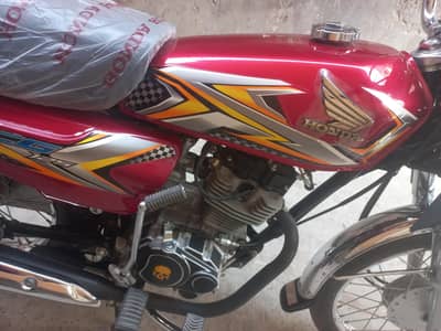 honda 125 brand new in lush condition