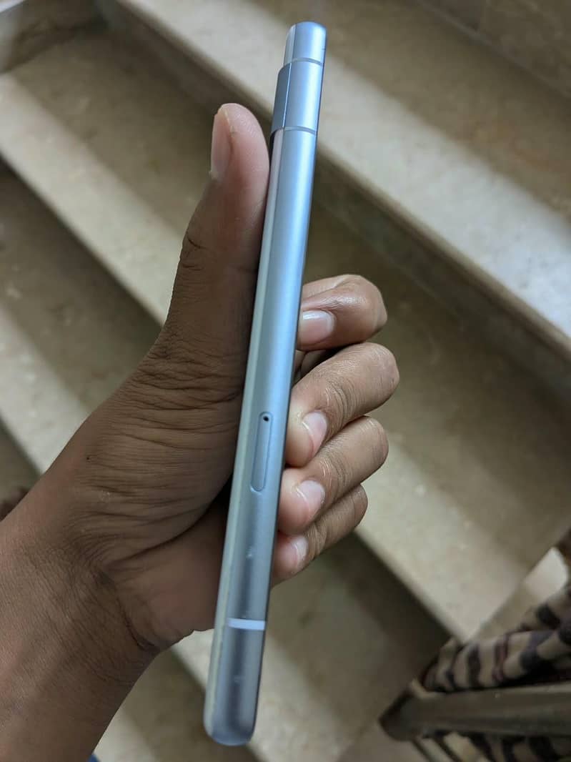 Google Pixel 7a 3