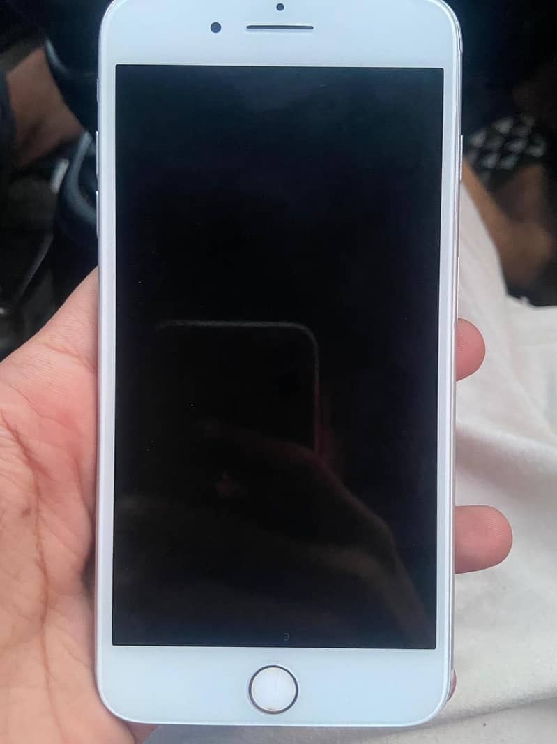 Apple iPhone 7 Plus 1