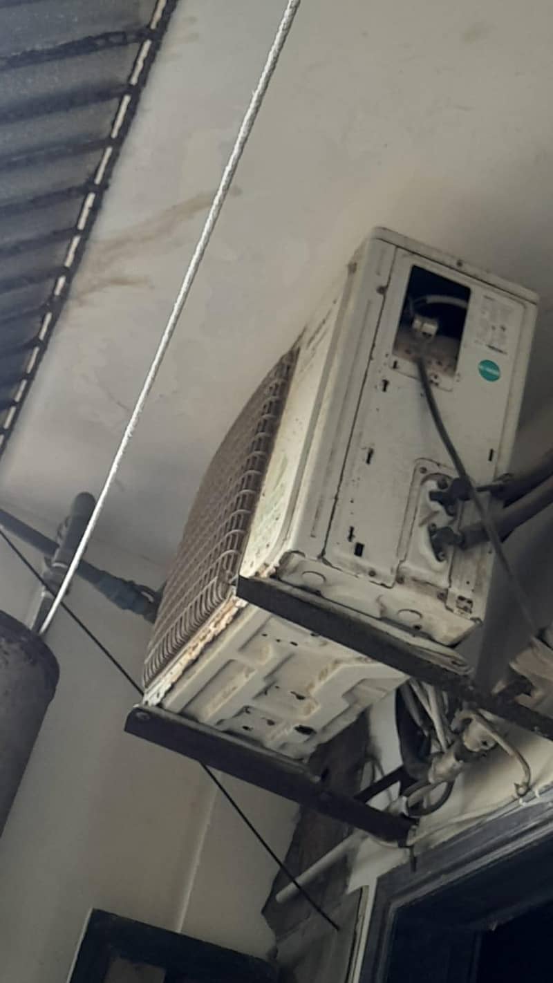 Orient 1 ton split ac (sada) working condition 1