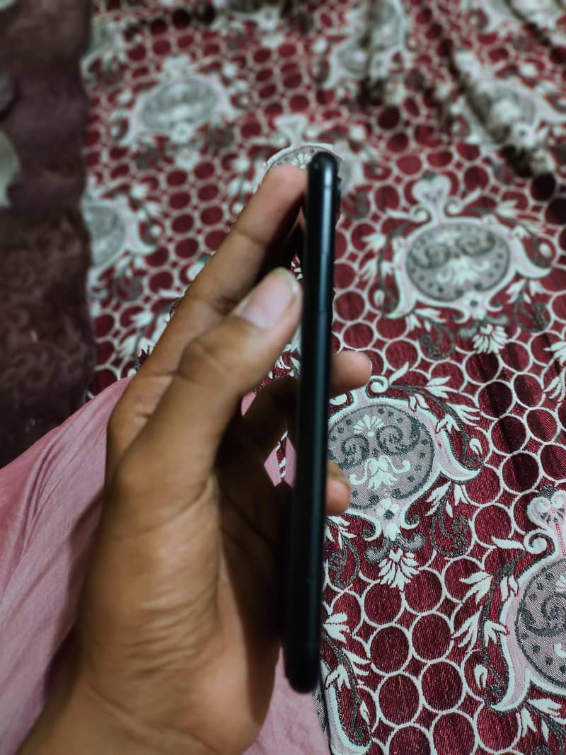 iPhone xr 3
