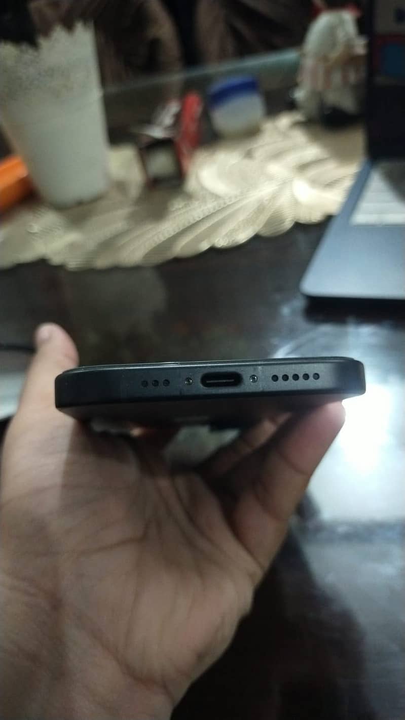 Apple iPhone 16 1