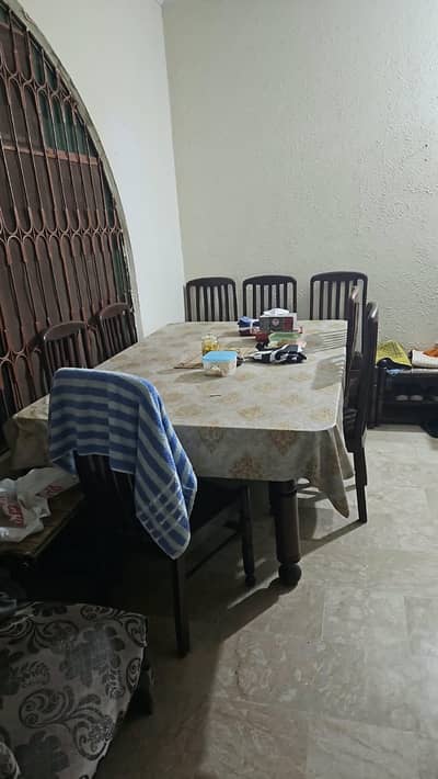 dining table with 8 chairs with mirror top