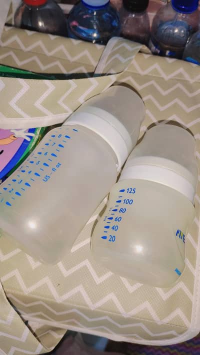 Philips Avent Feeding Bottles 4oz and 9oz