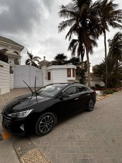 Hyundai Elantra 2022