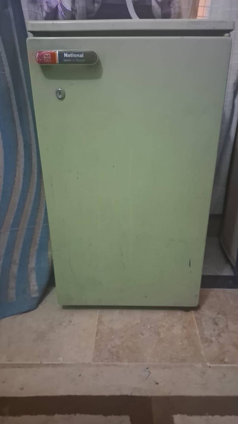 mini fridge 1