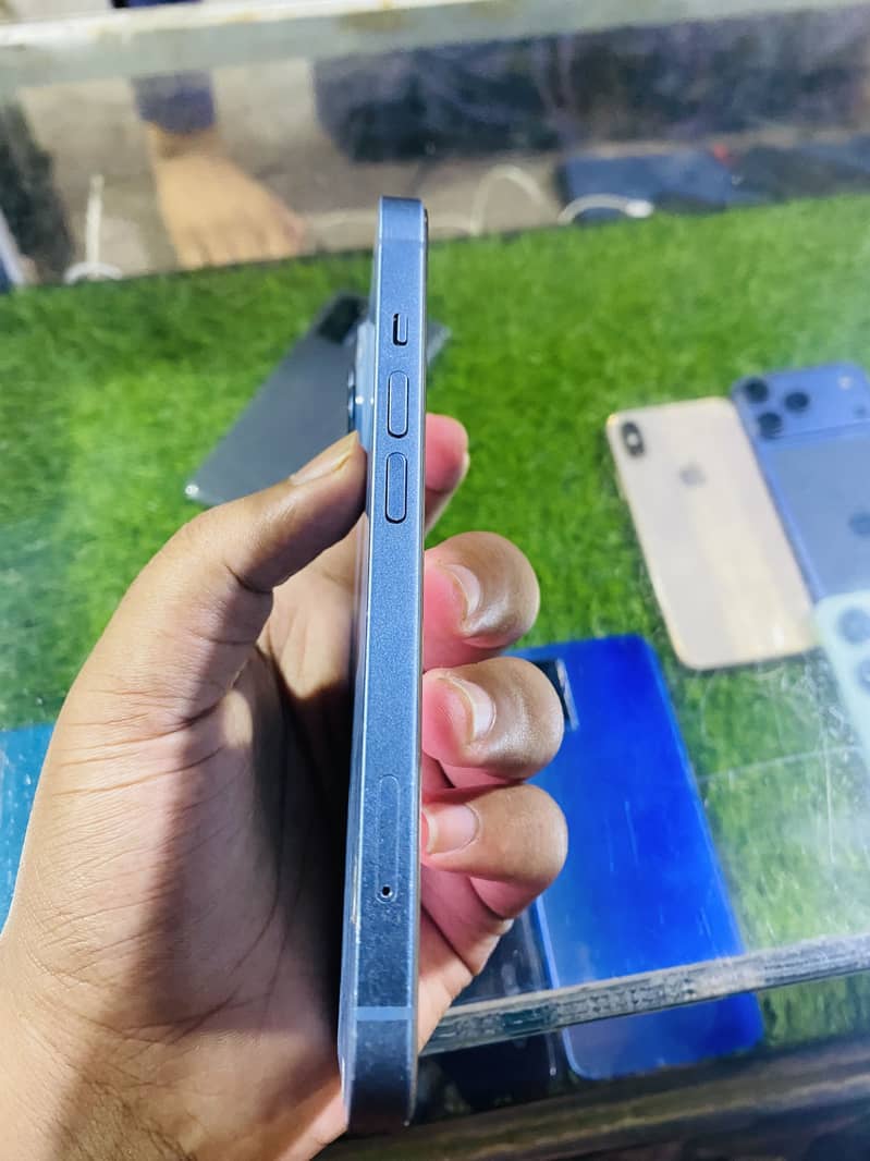 Apple iPhone 14 2
