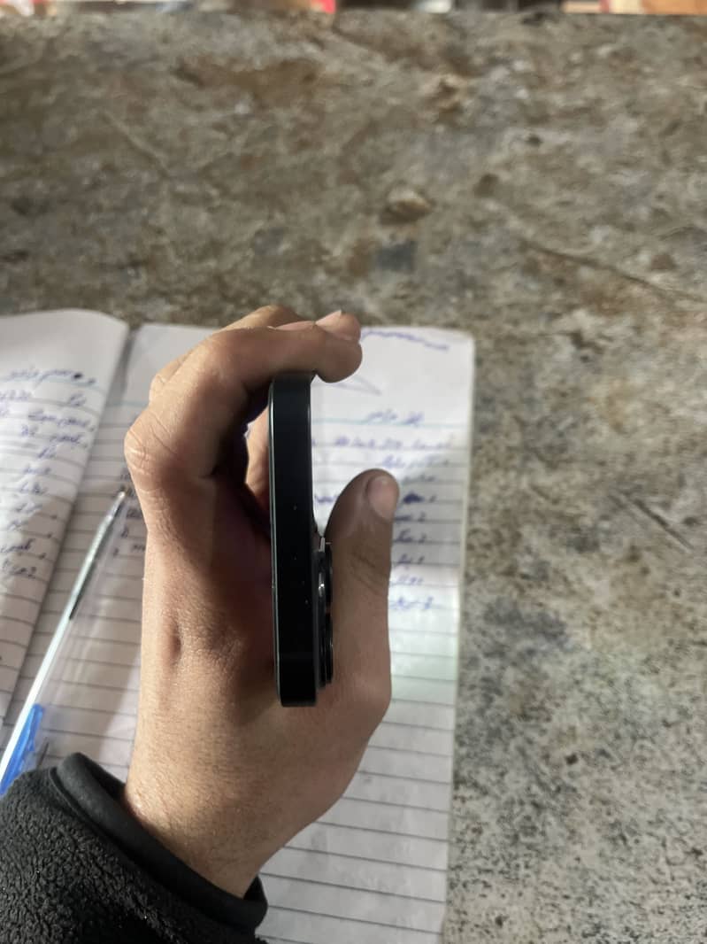 Apple iPhone 14 0