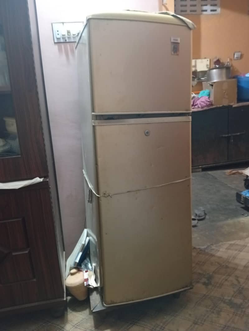 refrigerator 0