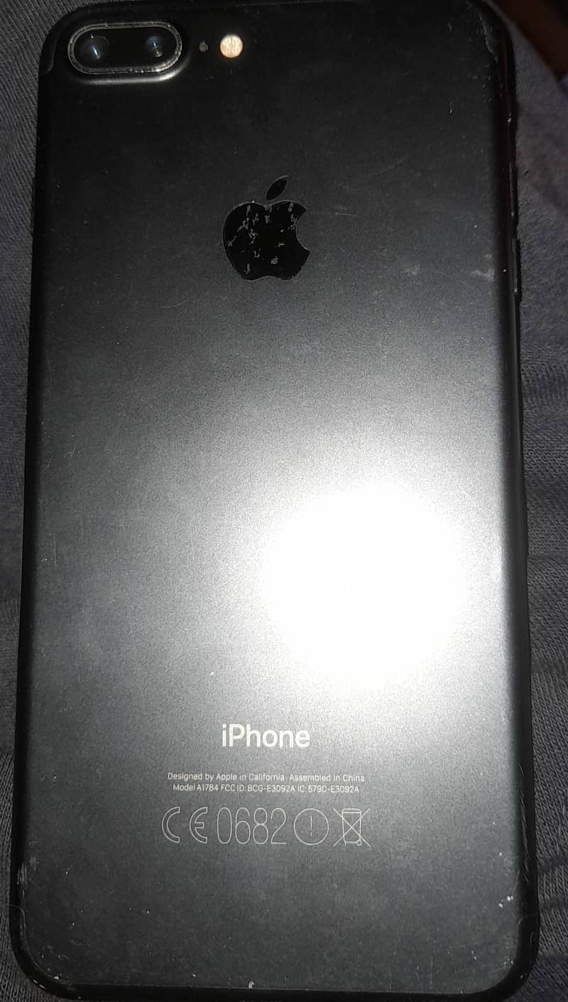 Apple iPhone 7 Plus 1