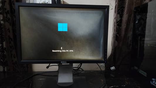 19 Inches Dell LCD White Shade Issue