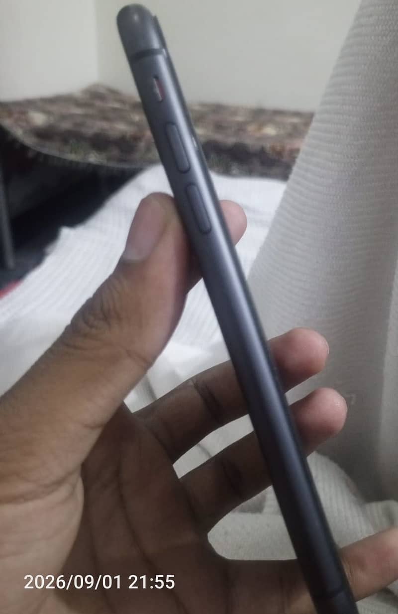 Apple iPhone 11 5