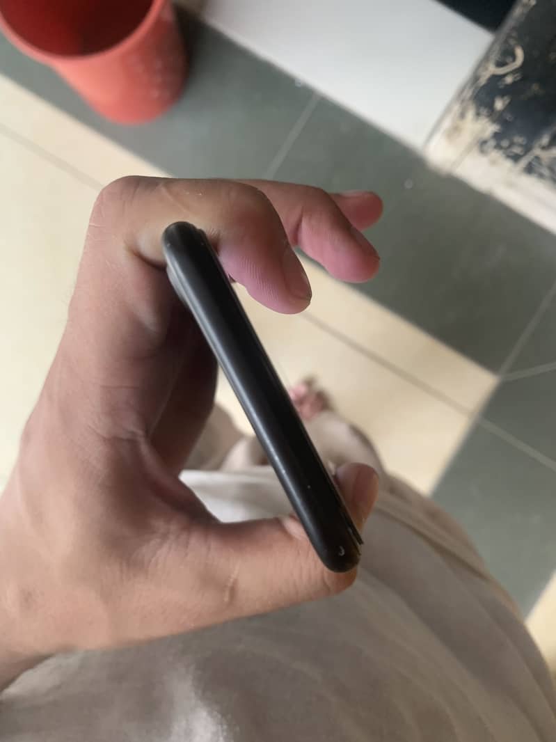 Apple iPhone 7 3