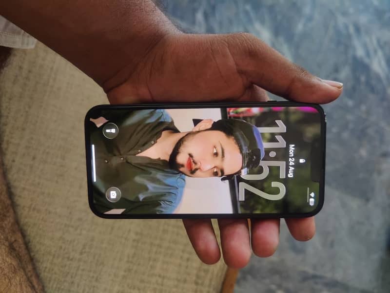 Apple iPhone 14 2