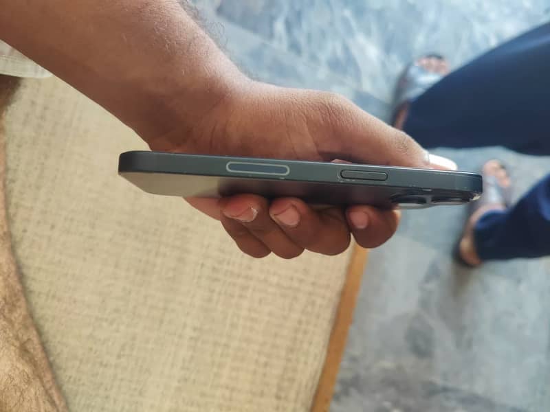 Apple iPhone 14 6