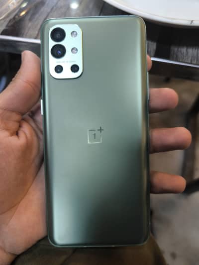 One Plus 9R