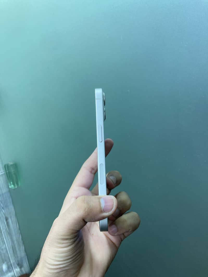 Apple iPhone 13 3