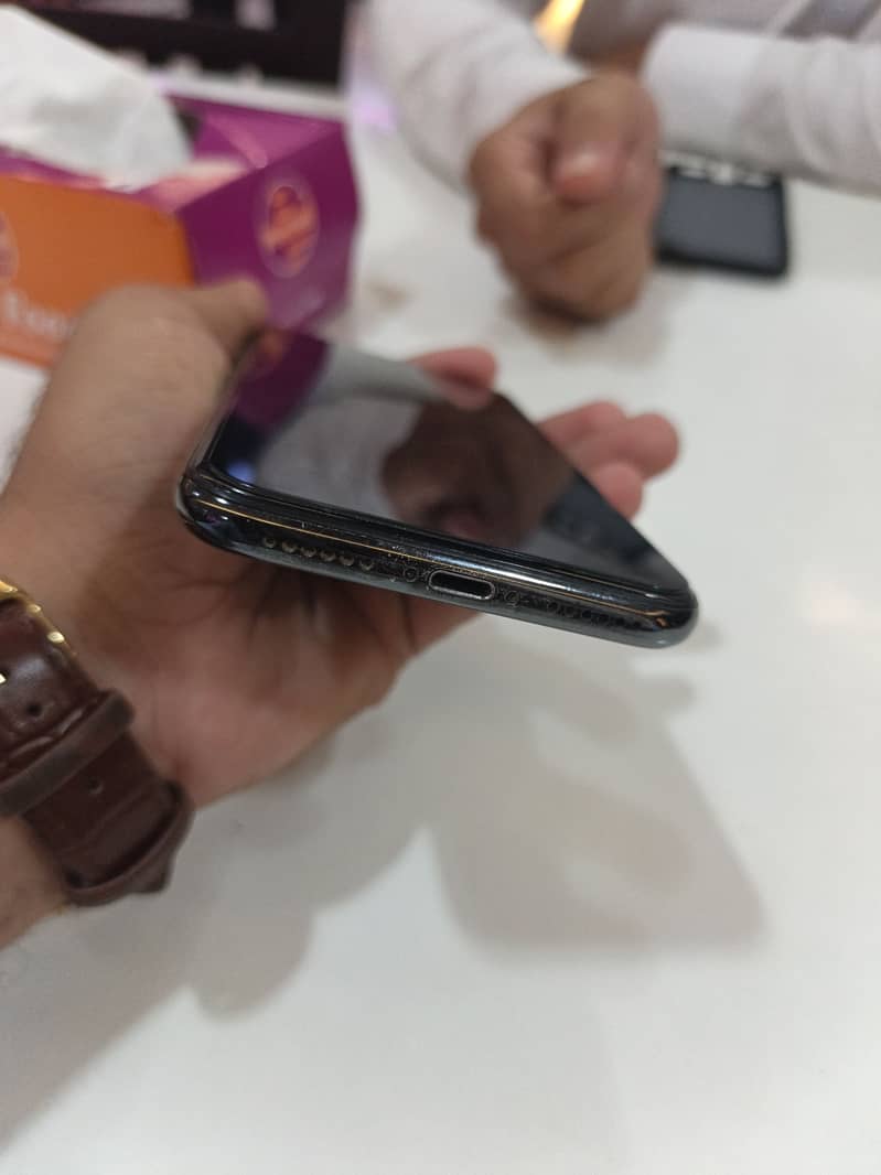 Apple iPhone X 2