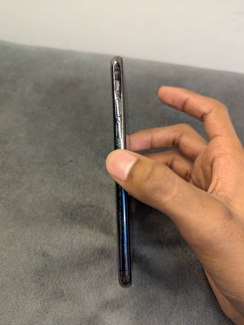 Apple iPhone X 10