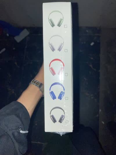 P9 HEADPHONE BOX PACK