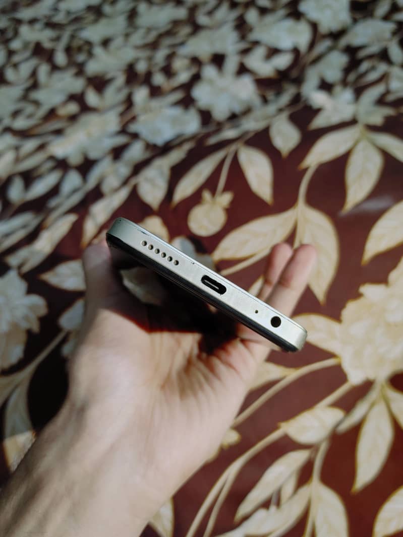Tecno Spark 20C 2