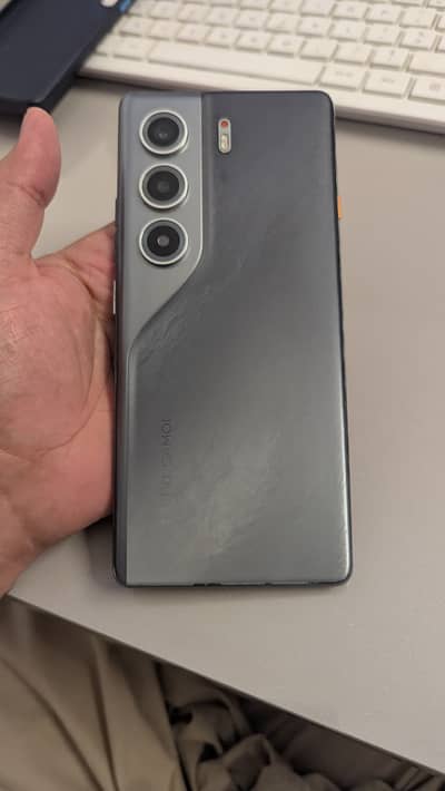 Tecno CAMON 40 Pro
