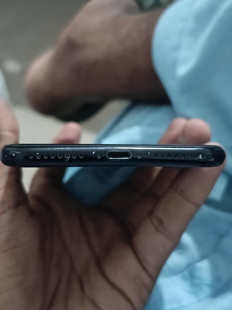 Apple iPhone 7 Plus 2