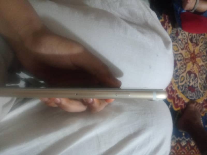 Apple iPhone 7 Plus 2